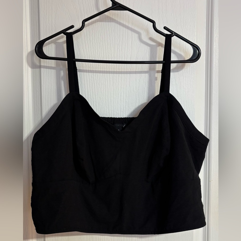 NWT Torrid V-Neck Crop Sleeveless Elastic Adjustable Straps Black Tank Top 2X